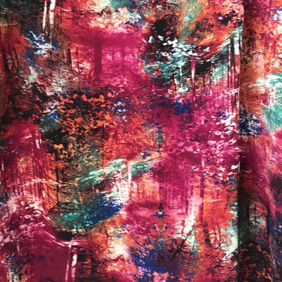 Flowy blouse, wine inspired colors - Picture 3 of 3